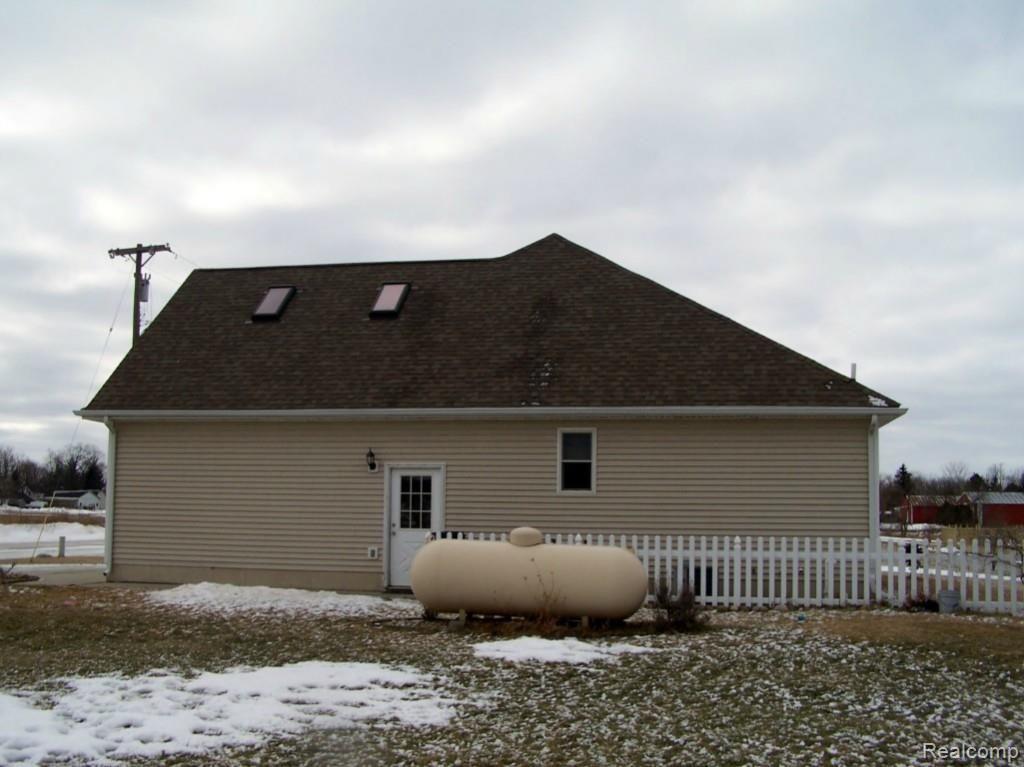 3840 Brace Road Fort Gratiot, MI 48059 - Photo 30 of 32 100_8177 (Medium) - Copy.jpg
