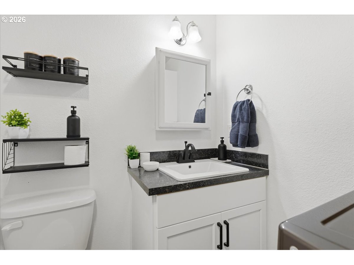 5503 Southwest Multnomah Boulevard Portland, OR 97219 - Photo 16 of 28