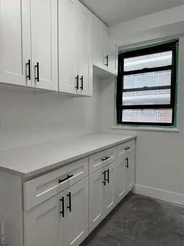 $4,000 | 61-45 98th Street, Unit 2E | Rego Park