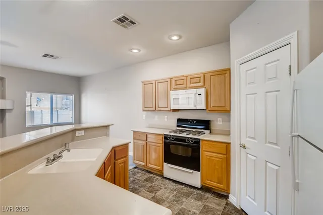 $1,900 | 1146 Grass Pond Place, Unit 103, Henderson, NV 89002