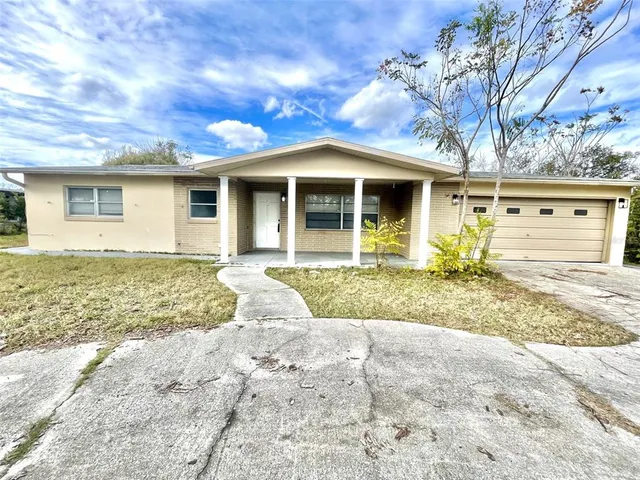 $1,850 | 102 South Jefferson Street, Beverly Hills, FL 34465