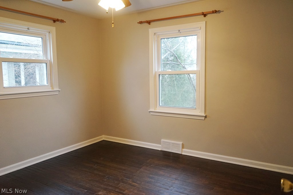 5715 Shawnee Road Cleveland, OH 44124 - Photo 7 of 14