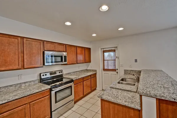$2,175 | 3344 West Yucca Street, Phoenix, AZ 85029