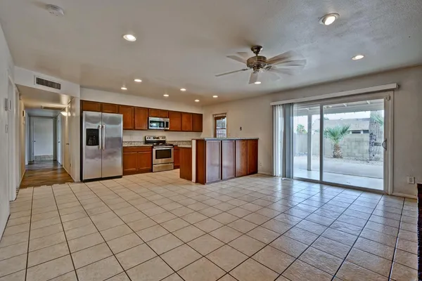 $2,175 | 3344 West Yucca Street, Phoenix, AZ 85029