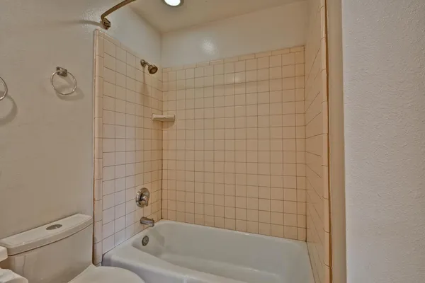 $2,175 | 3344 West Yucca Street, Phoenix, AZ 85029