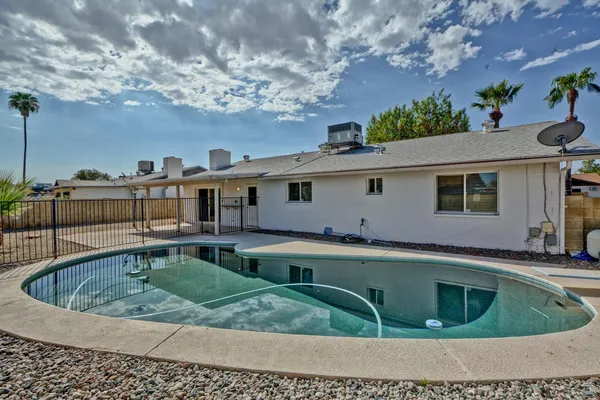 $2,175 | 3344 West Yucca Street, Phoenix, AZ 85029
