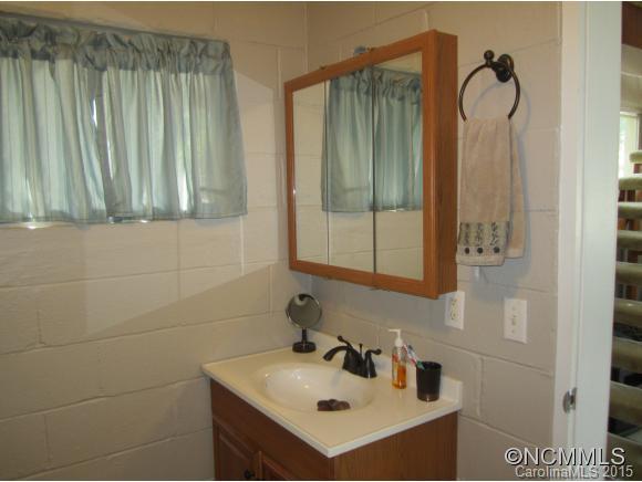123 Edwards Street Rutherfordton, NC 28139 - Photo 9 of 17
