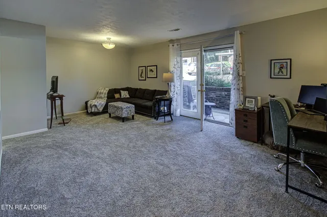 $157,000 | 1625 Woodrow Drive, Unit 402, Knoxville, TN 37918