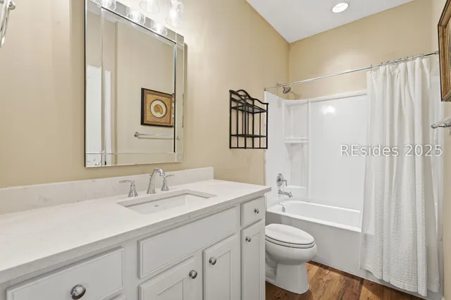 $689,000 | 25 Rolling River Drive, Bluffton, SC 29910