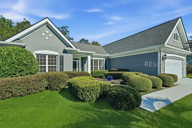 $689,000 | 25 Rolling River Drive, Bluffton, SC 29910