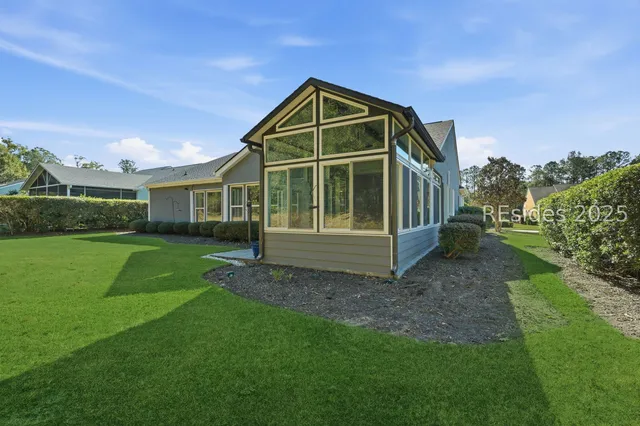 $689,000 | 25 Rolling River Drive, Bluffton, SC 29910