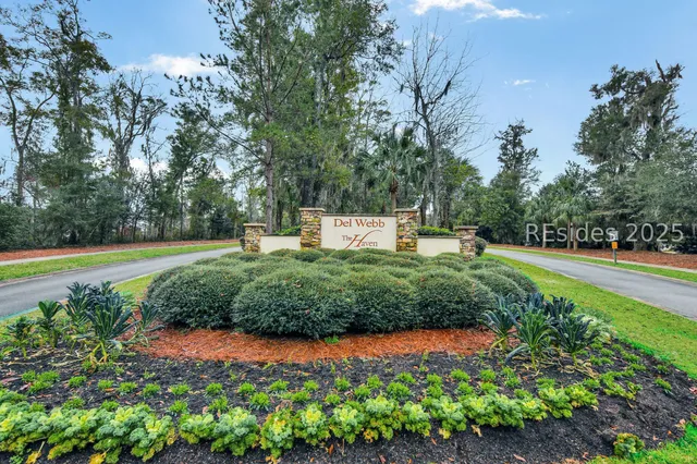 $689,000 | 25 Rolling River Drive, Bluffton, SC 29910