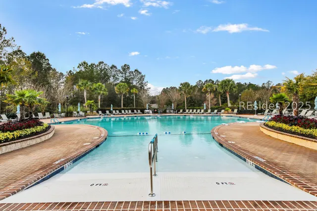 $689,000 | 25 Rolling River Drive, Bluffton, SC 29910