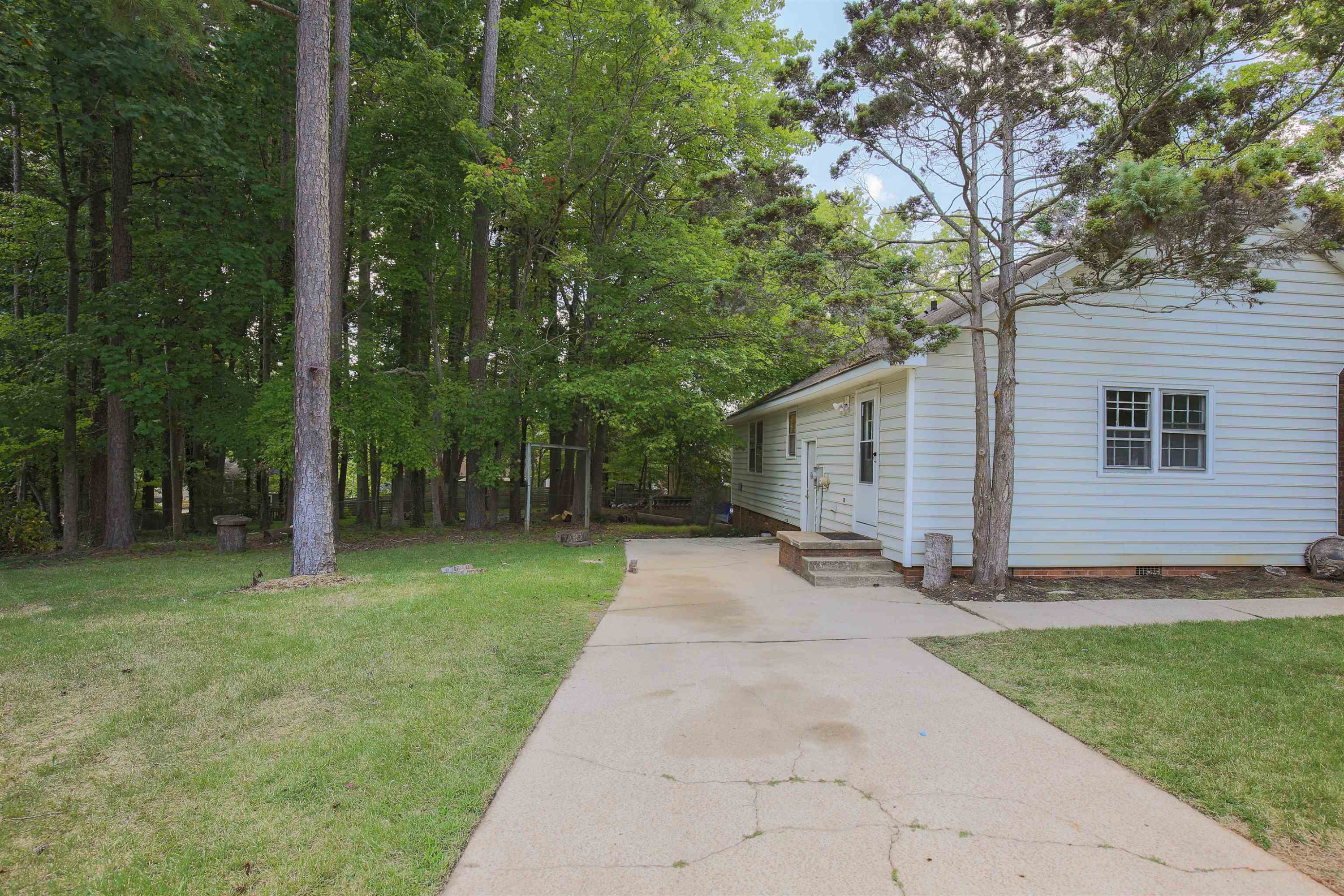 301 Sawmill Road Raleigh, NC 27615 - Photo 7 of 17 Photo 7