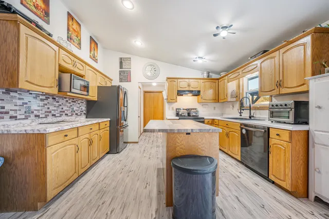 $389,000 | 1249 Fieldview Drive, Menasha, WI 54952