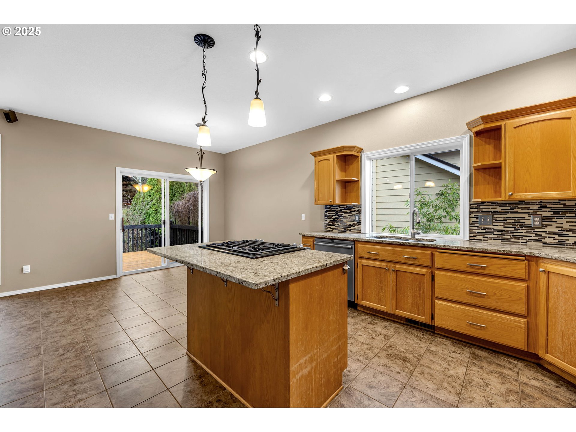 3544 Northwest Astor Street Camas, WA 98607 - Photo 19 of 48 Kitchen/Dining Room