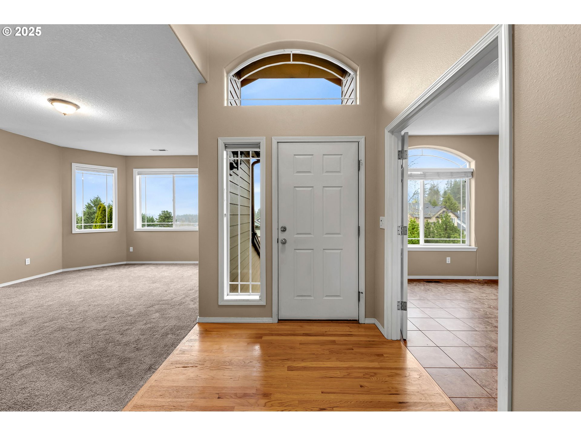 3544 Northwest Astor Street Camas, WA 98607 - Photo 3 of 48 Entrance/Foyer
