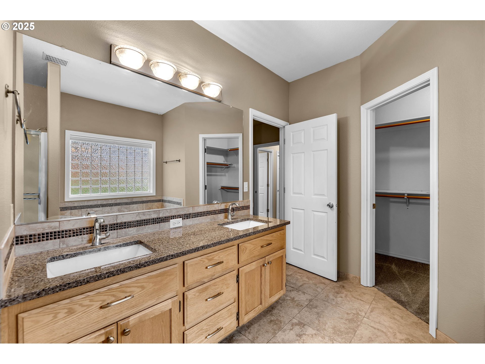 3544 Northwest Astor Street Camas, WA 98607 - Photo 38 of 48 Bathroom