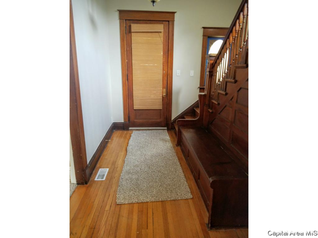 103 North State Street Springfield, IL 62702 - Photo 6 of 35