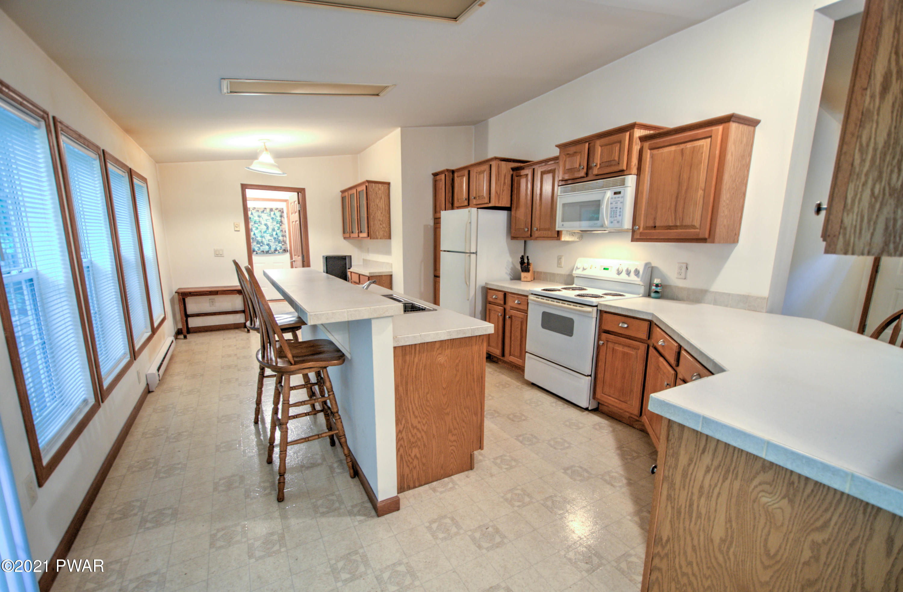 105 Lochinvar Road Greeley, PA 18425 - Photo 6 of 29 6-Kitchen