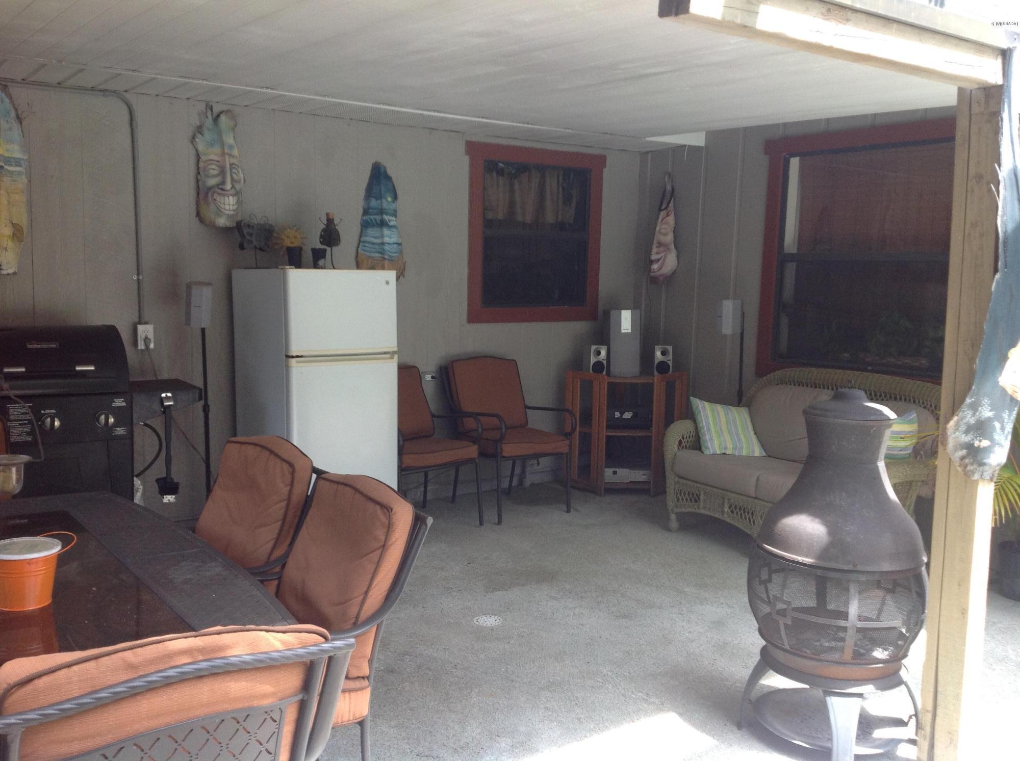 5553 Jamaica Road Cocoa, FL 32927 - Photo 10 of 33 Back porch 3