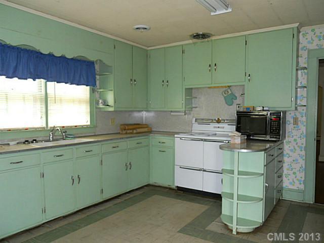 2453 Devine Road Iron Station, NC 28080 - Photo 5 of 16 Gallery Image 5