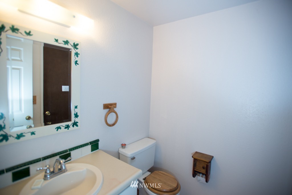 3750 Beazer Road Bellingham, WA 98226 - Photo 10 of 22