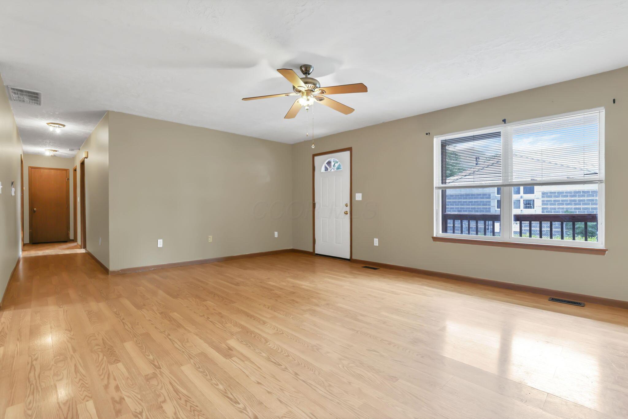 18 Neil Street Delaware, OH 43015 - Photo 7 of 20 11-web-or-mls-IMG_1787