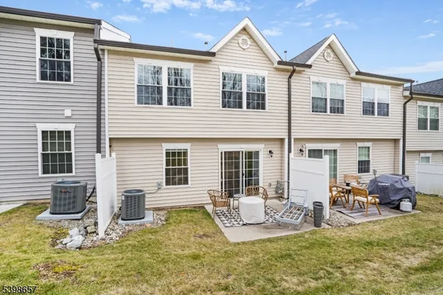 $2,900 | 21 Gregg Court, Newton, NJ 07860