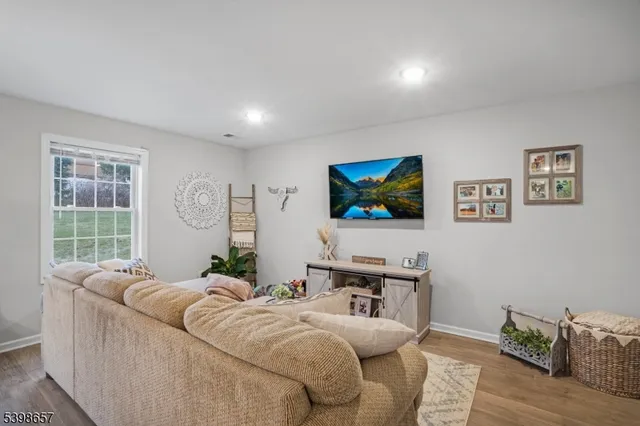 $2,900 | 21 Gregg Court, Newton, NJ 07860