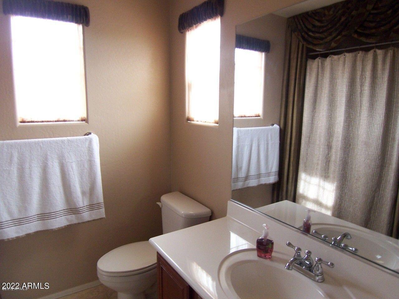 7324 West Montgomery Road Peoria, AZ 85383 - Photo 6 of 7 GUEST BATH
