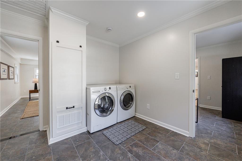 2996 Arrowood Drive East Point, GA 30344 - Photo 27 of 63 a utility room with dryer and washer