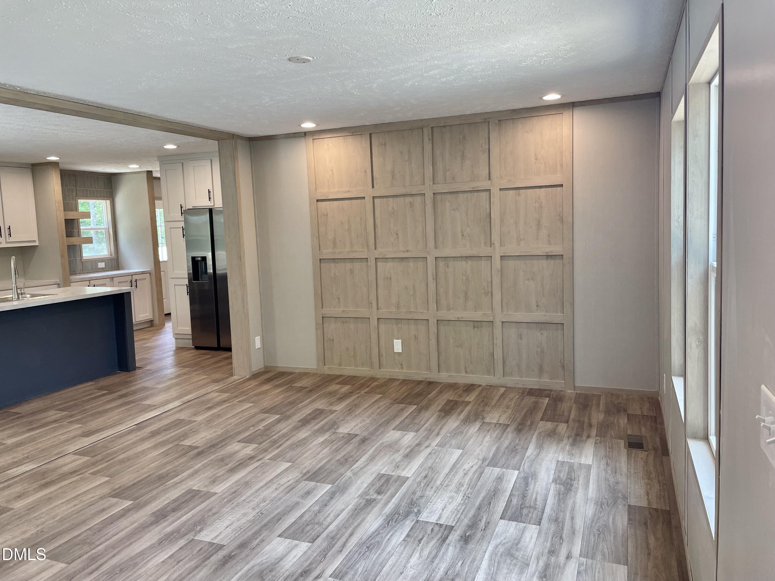 978 McNeill Hobbs Road Bunnlevel, NC 28323 - Photo 3 of 18 Living Room