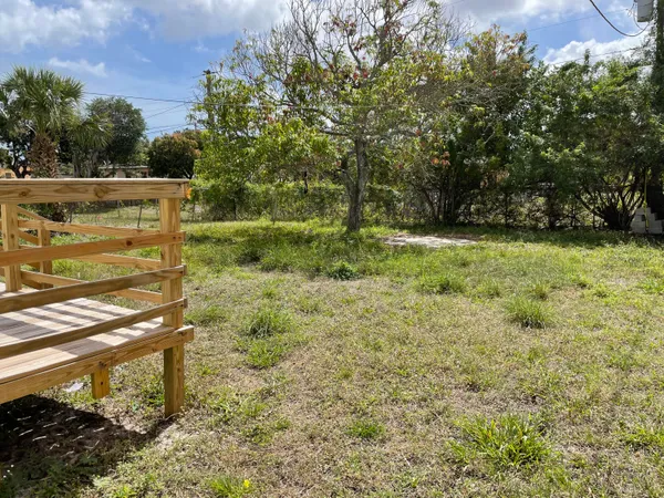 $2,250 | 1425 West 30th Street, Riviera Beach, FL 33404