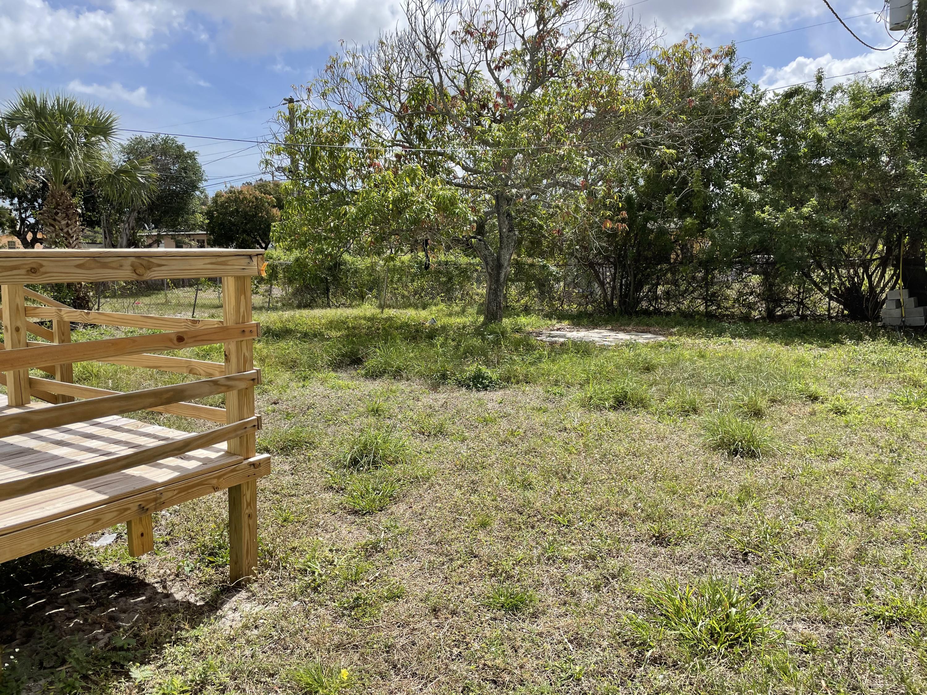 1425 West 30th Street Riviera Beach, FL 33404 - Photo 11 of 14 IMG_0240