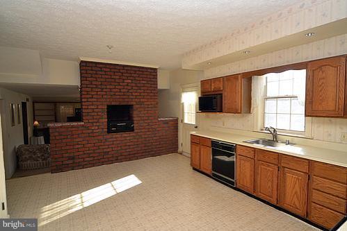 14331 Frederick Road Cooksville, MD 21723 - Photo 10 of 19 Eat-in Kitchen