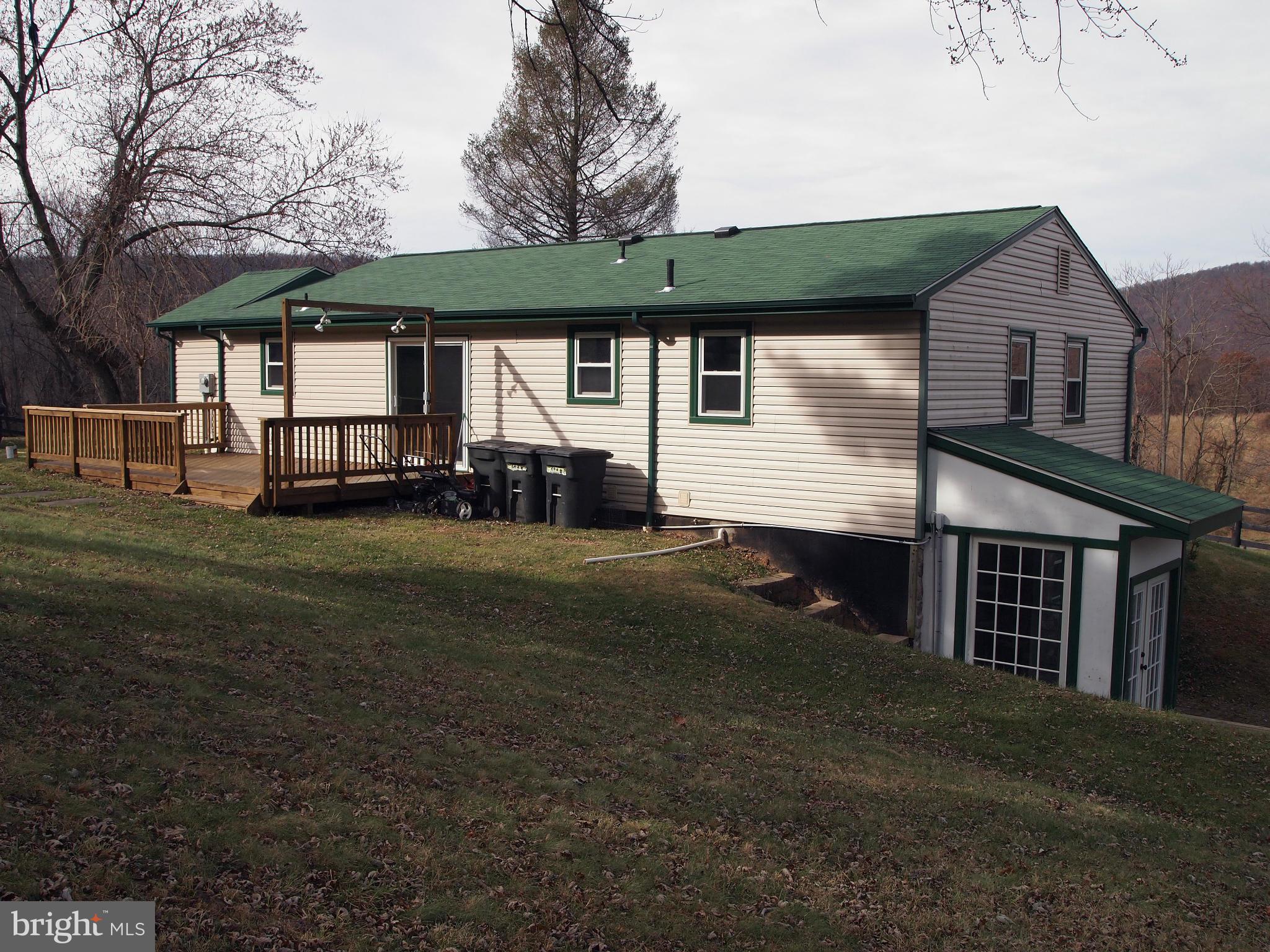 37479 Branchriver Road Purcellville, VA 20132 - Photo 16 of 21 Exterior (Rear)