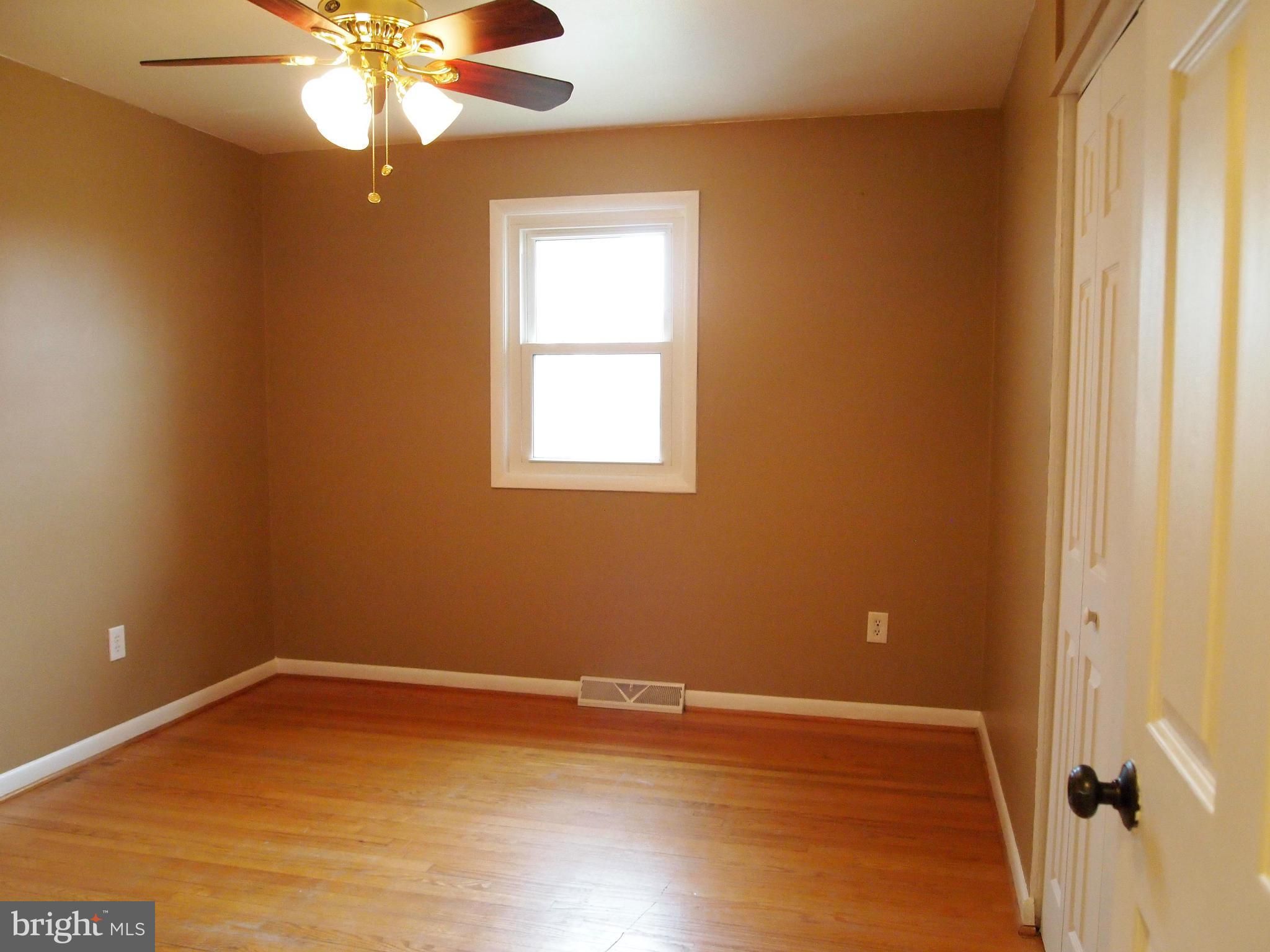 37479 Branchriver Road Purcellville, VA 20132 - Photo 4 of 21 Bedroom #3