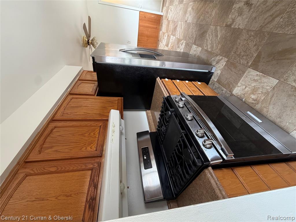 5972 North Gulley Road Dearborn Heights, MI 48127 - Photo 6 of 7
