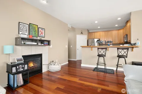 $395,950 | 6830 20th Street East, Unit F5, Fife, WA 98424