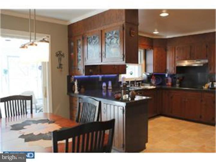 22 Sawmill Road Medford, NJ 08055 - Photo 4 of 20 Kitchen