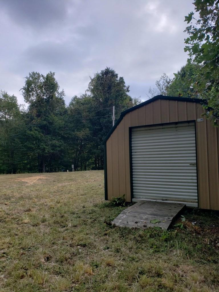 1295 Poga Road Butler, TN 37640 - Photo 4 of 29 20190926_131646
