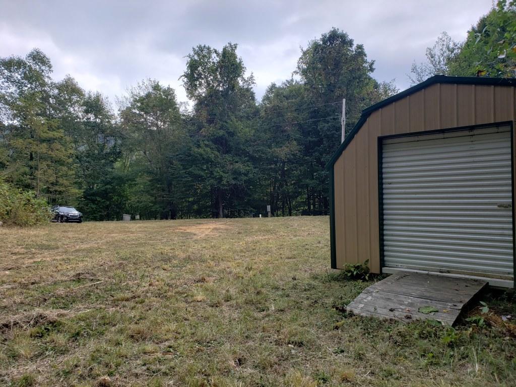 1295 Poga Road Butler, TN 37640 - Photo 5 of 29 20190926_131649