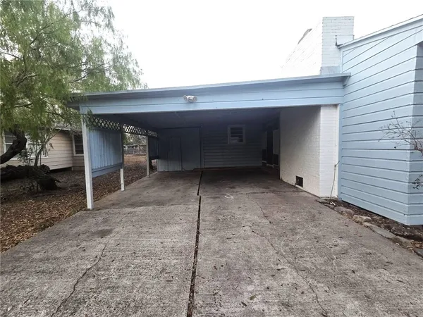 $1,875 | 1204 West Lee Avenue, Kingsville, TX 78363