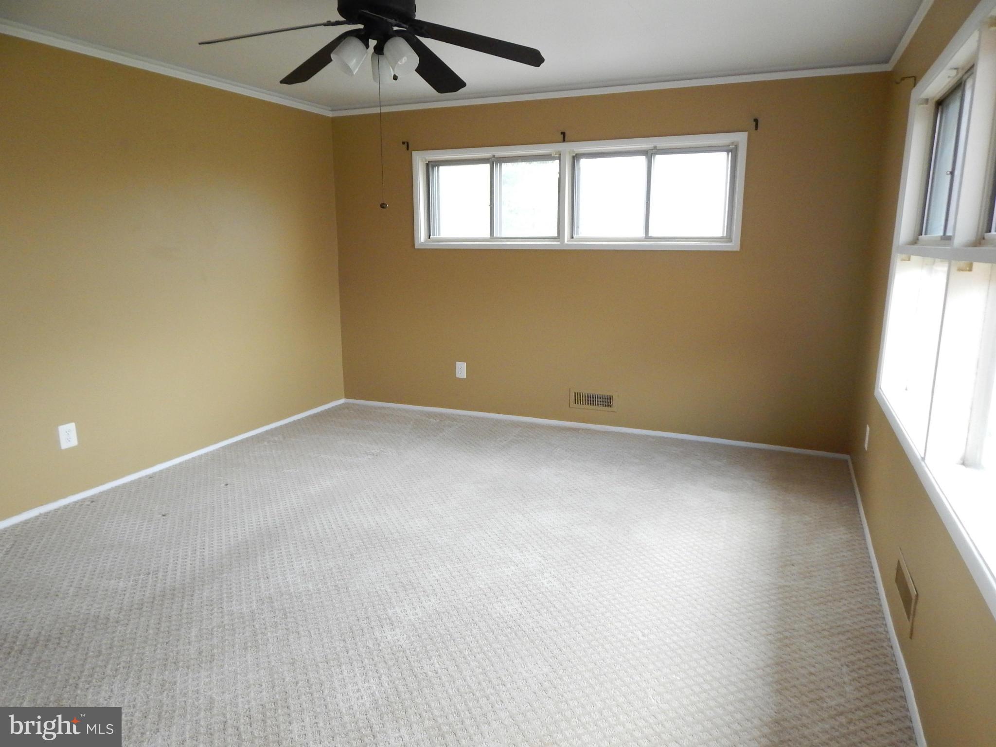 1013 Collwood Road Catonsville, MD 21228 - Photo 12 of 23 Living Room