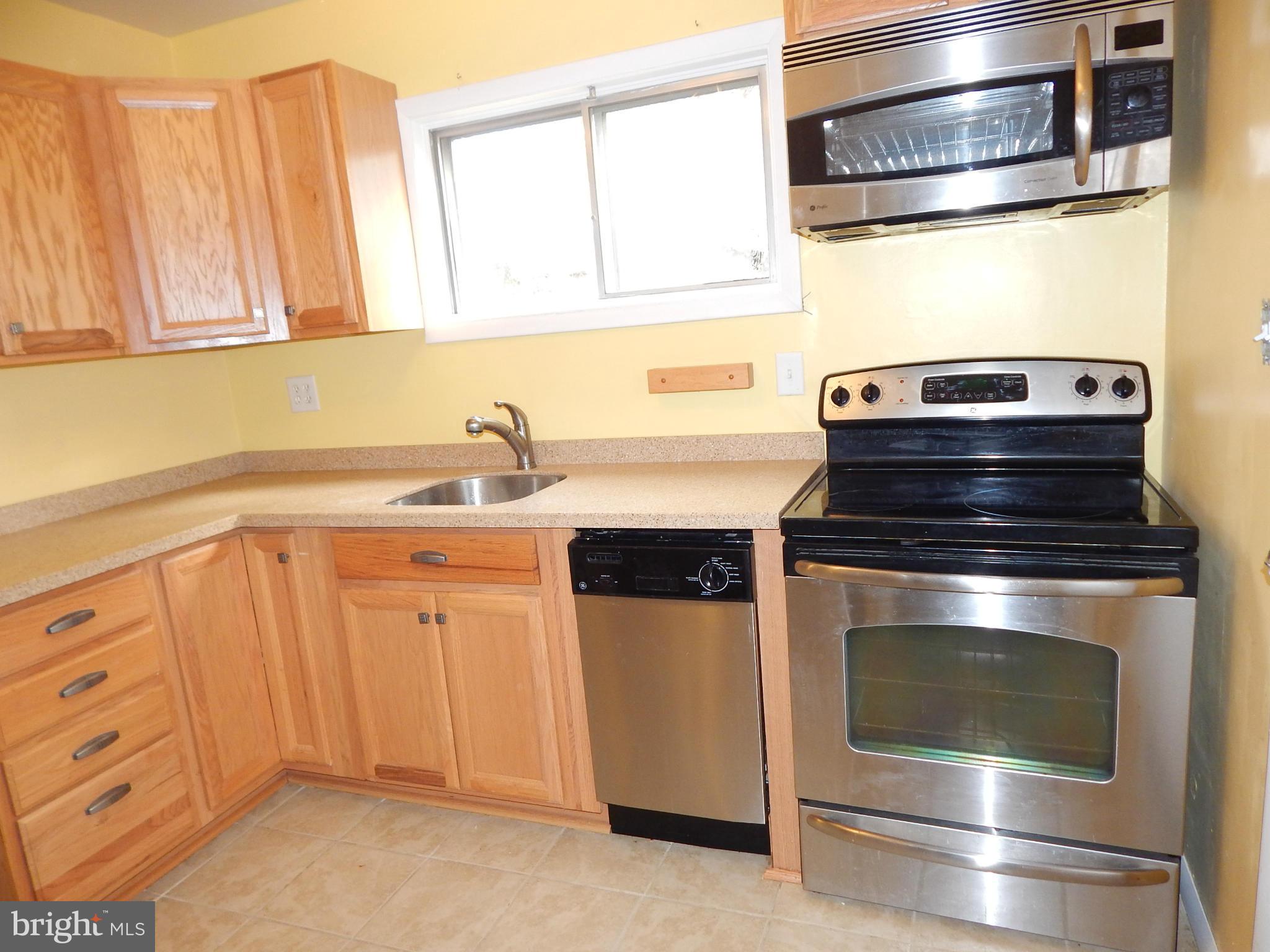 1013 Collwood Road Catonsville, MD 21228 - Photo 4 of 23 Kitchen