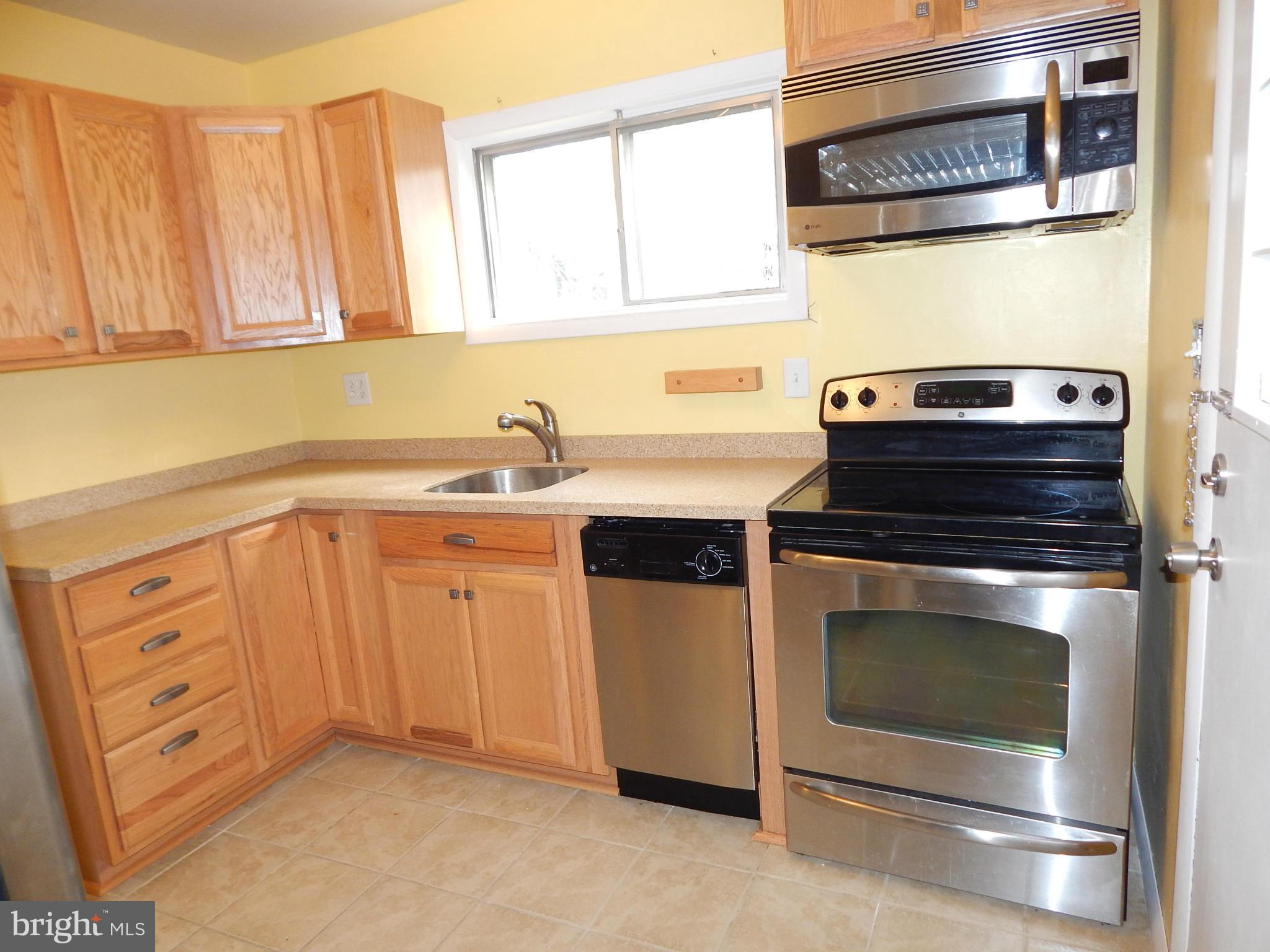 1013 Collwood Road Catonsville, MD 21228 - Photo 9 of 23 Kitchen