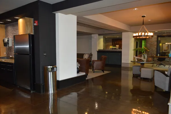 $1,695 | 1803 Broadway, Unit 527, Nashville, TN 37203