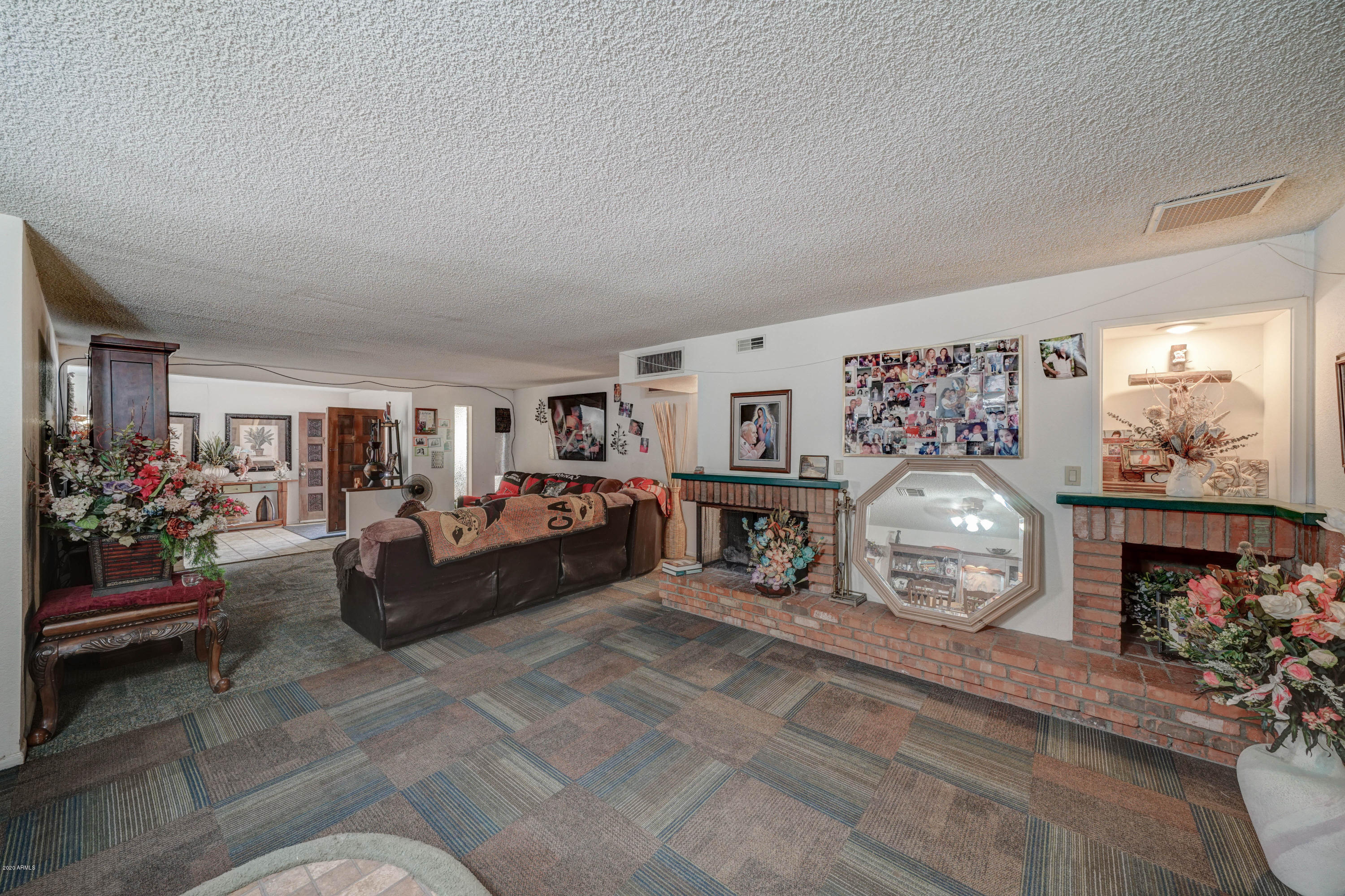 6163 West Cheery Lynn Road Phoenix, AZ 85033 - Photo 12 of 32 6163 W Cheery Lynn Rd-12