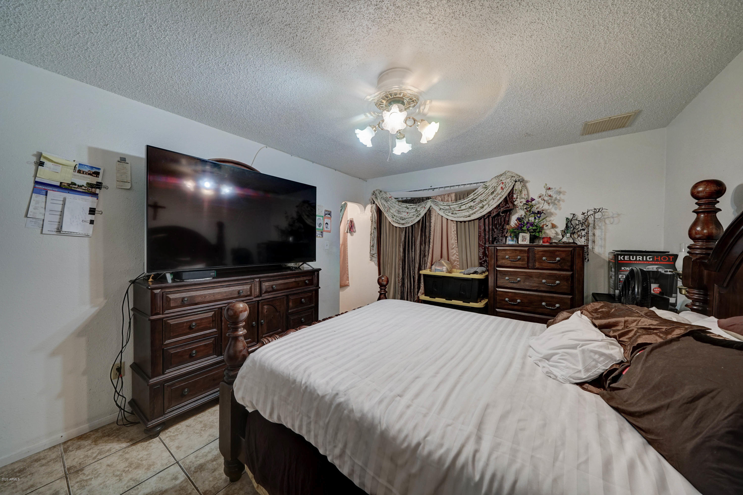 6163 West Cheery Lynn Road Phoenix, AZ 85033 - Photo 15 of 32 6163 W Cheery Lynn Rd-16